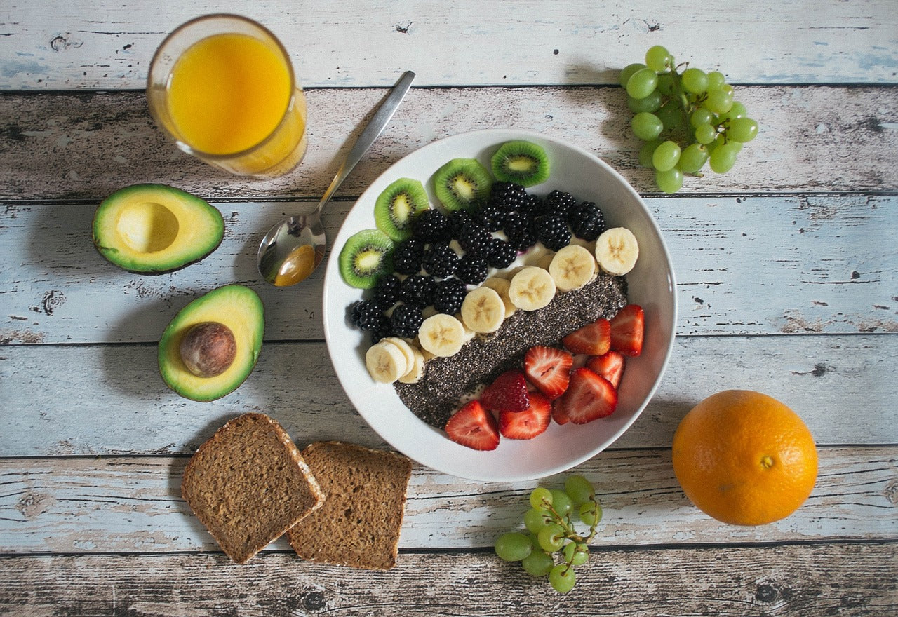 Petit déjeuner sans gluten et sans lactose : 15+ Idées faciles & gourmandes pour bien démarrer